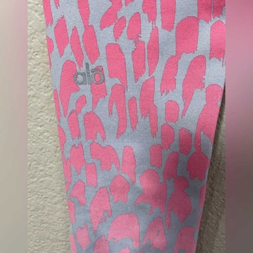Alo yoga pink ombré leggings